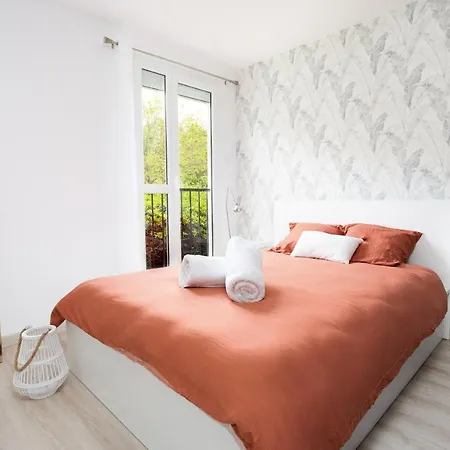 Lecosymelunais : Parking Gratuit + Balcon Amenage